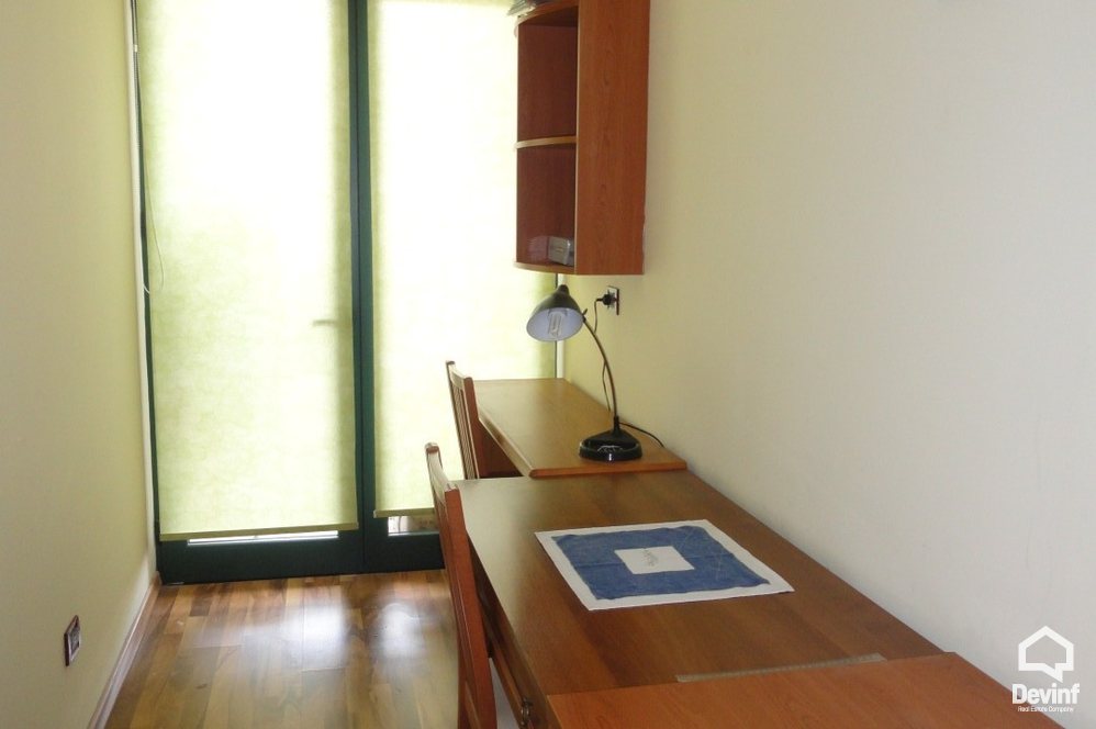 Tirane Qera Apartament 2+1+A Apartament ne zonen e Bllokut apartament