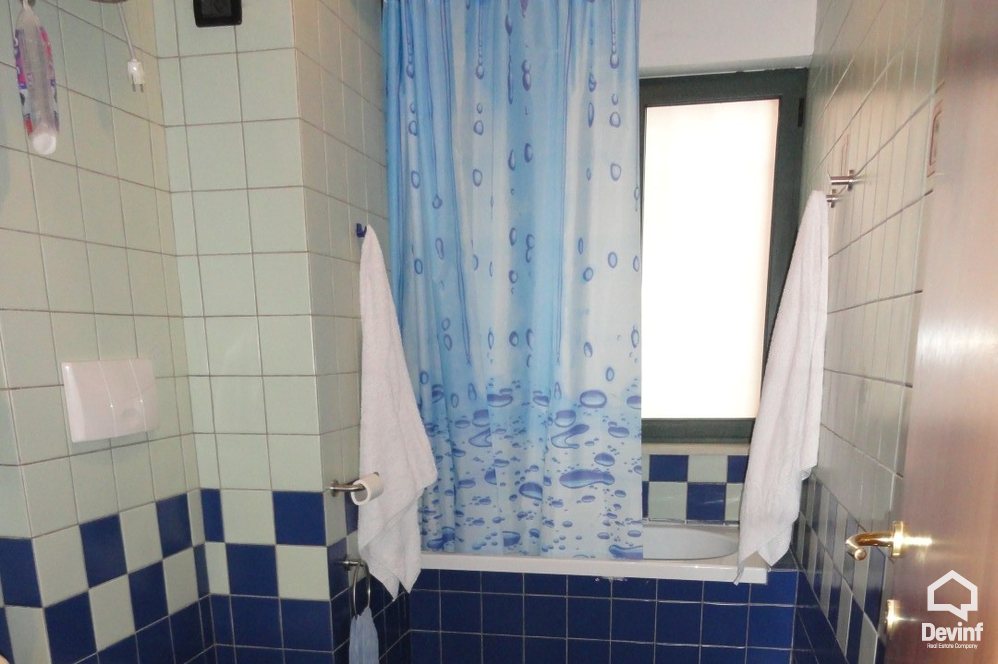 Tirane Qera Apartament 2+1+A Apartament ne zonen e Bllokut apartament