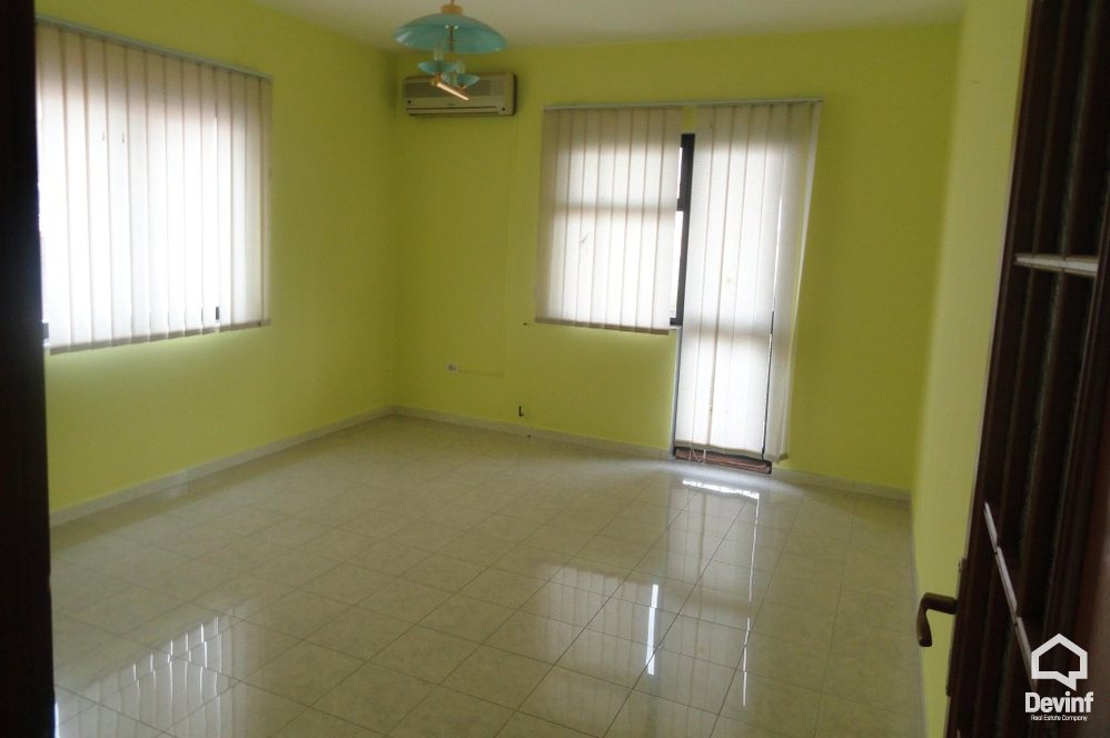 Tirane For Sale Villa Me shume se 4 dhoma Villa situated in the residential area of Football Club Dinamo 