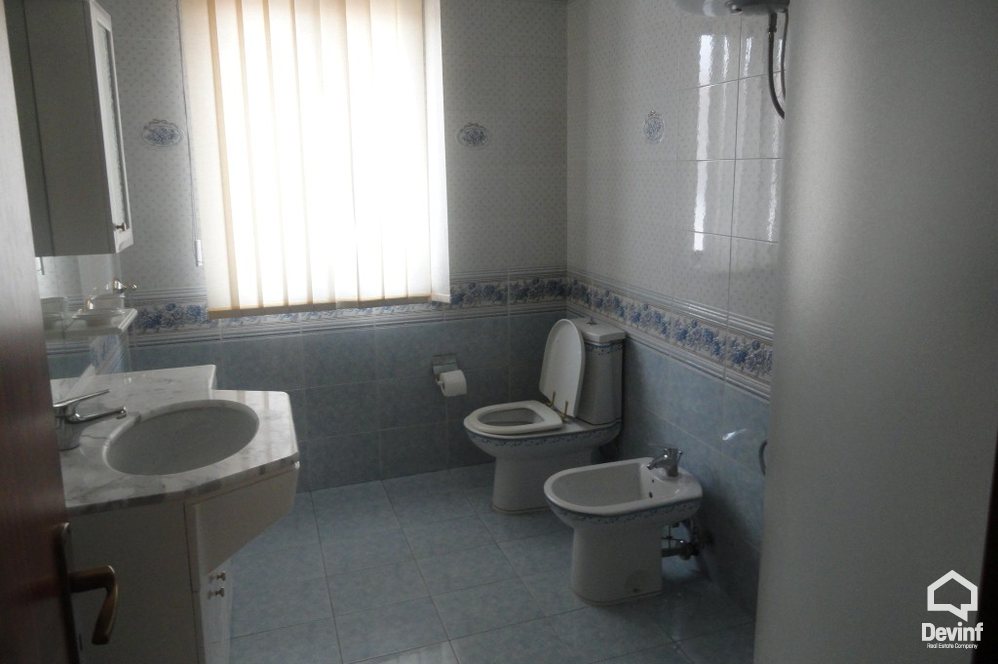 Tirane For Sale Villa Me shume se 4 dhoma Villa situated in the residential area of Football Club Dinamo 