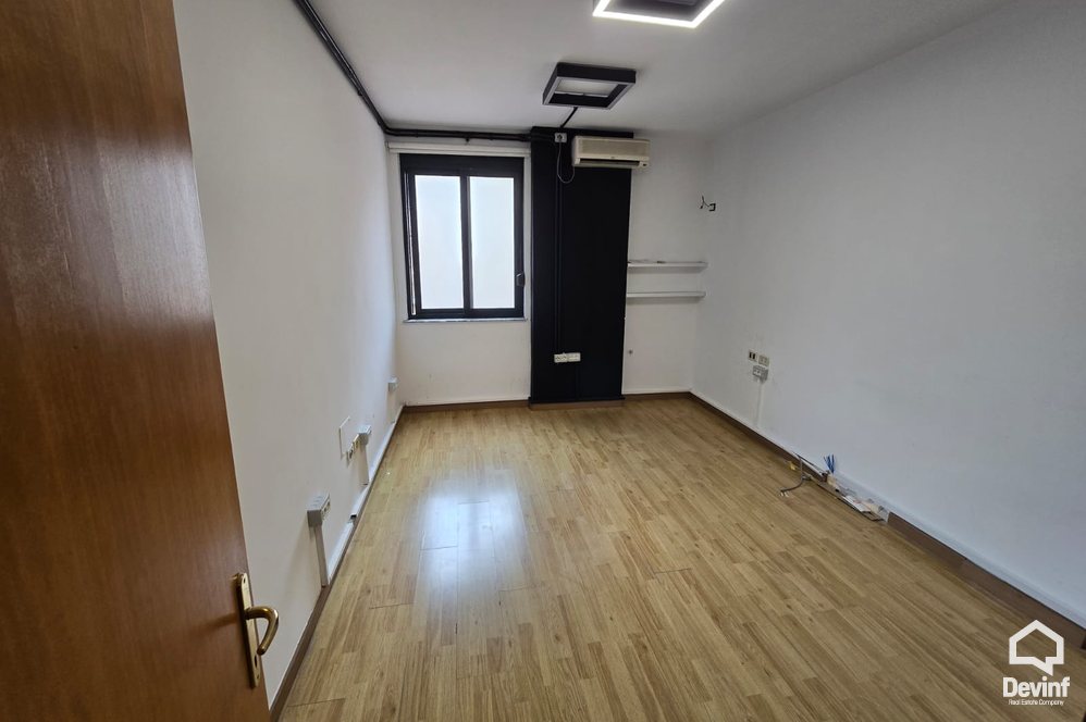 Tirane For Rent Office 3+1 Office in Str. Myslym Shyri Office studio ligjore