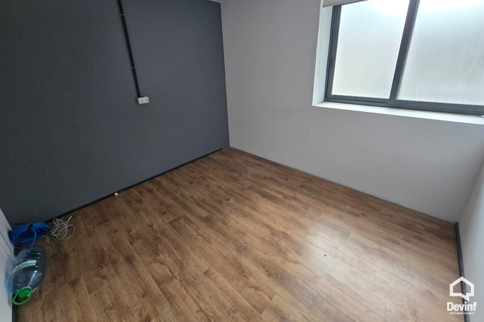 Tirane For Rent Office 3+1 Office in Str. Myslym Shyri Office studio ligjore