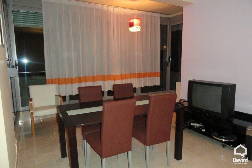 Tirane Qera Apartament 2+1+A Apartament ne Rr. Durresit apartament