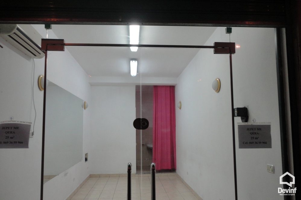 Tirane Shitje Dyqan  Bulevardi Gjergj Fishta, prane ish Ekspozites Shqiperia Sot magazine