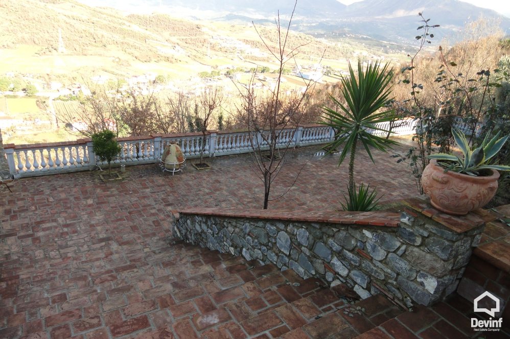 Tirane For Sale Bar-Restaurant  Petrele 