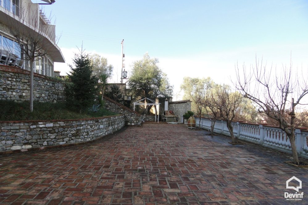Tirane For Sale Bar-Restaurant  Petrele 