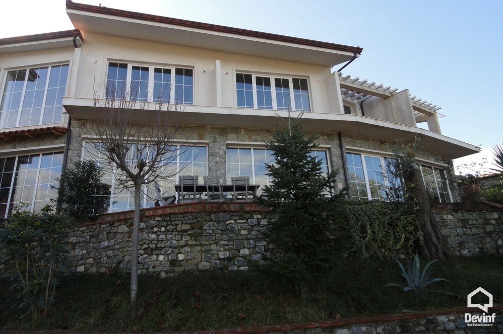 Tirane For Sale Bar-Restaurant  Petrele 