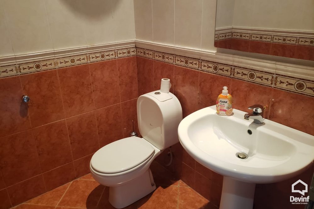 Tirane Shitje Zyre  Zyre ne zonen e Bllokut zyre