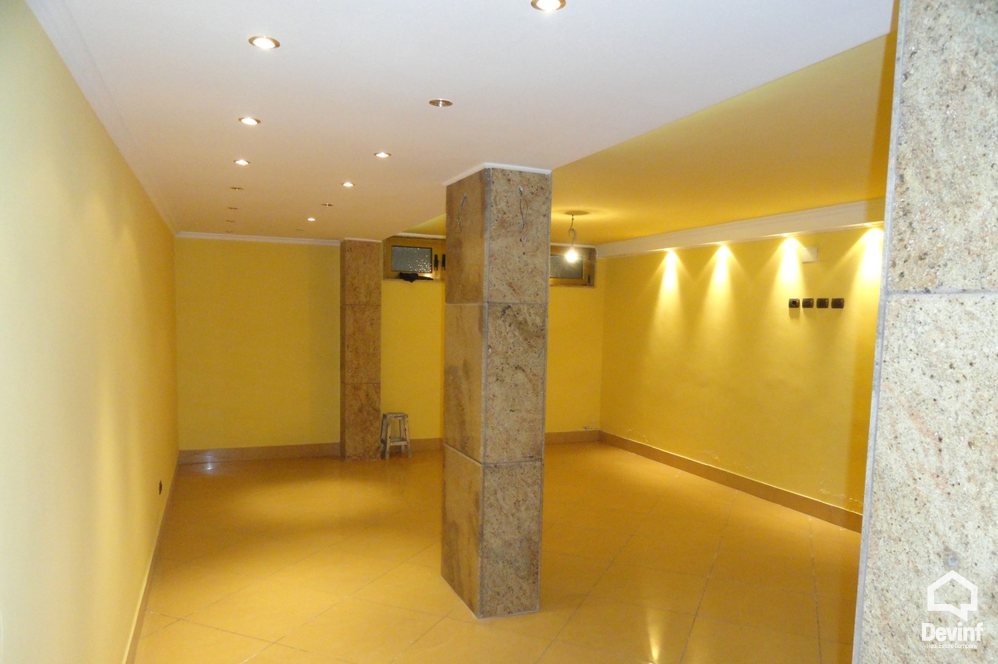 Tirane Shitje Dyqan  Dyqan prane Sheshit Wilson apartament