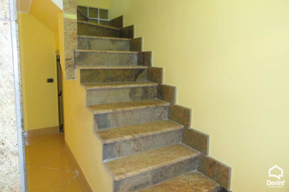 Tirane Shitje Dyqan  Dyqan prane Sheshit Wilson apartament
