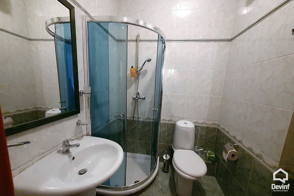 Tirane Qera Apartament 2+1+A Apartament ne zonen e Bllokut apartament zyre