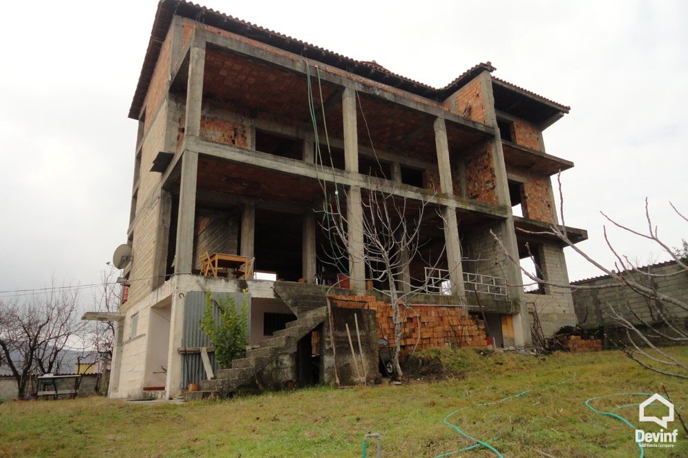 Tirane Shitje Vile Me shume se 4 dhoma Prane TEG zyre spa klinike dentare qender estetike