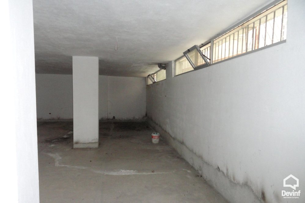 Tirane Shitje Dyqan  Dyqan prane Kopeshtit Botanik vile bregdet kompleks rezidencial