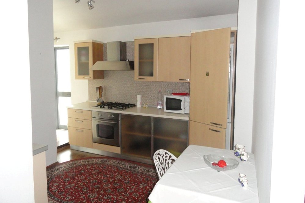 Tirane Qera Apartament 2+1+A Apartament prane Klubit Sportiv Dinamo apartament
