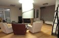 Ne Shitje Apartament Me shume se 4 dhoma Apartamenti ndodhet ne Unazen e RE Tirane