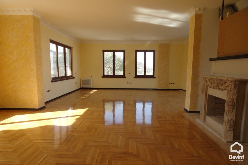 Tirane Qera Vile Me shume se 4 dhoma Vila ndodhet prane Kopeshtit Zoologjik zyre vile restorant