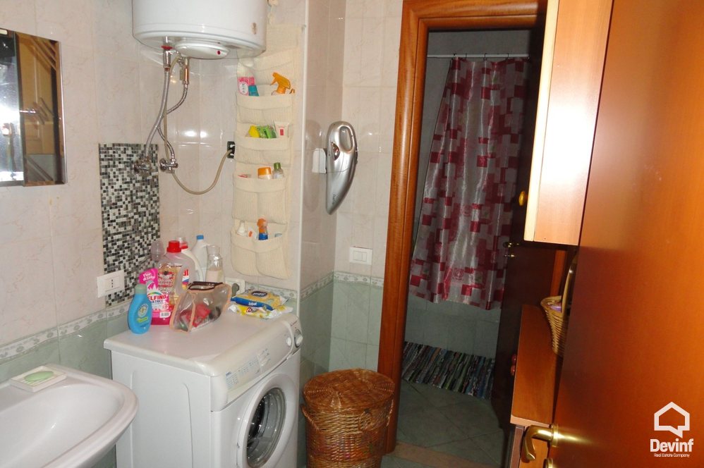 Tirane Shitje Apartament 3+1+A Pallati ndodhet prane rruges Myslym Shyri apartament