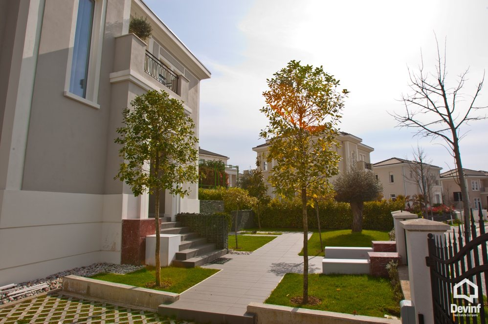 Tirane For Sale Villa 4+1+G House in a residential compound in Tirana periphery Residential Complex