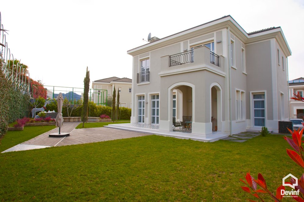 Tirane For Sale Villa 4+1+G House in a residential compound in Tirana periphery Residential Complex