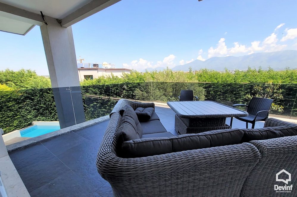 Tirane For Rent Villa Me shume se 4 dhoma Villa located in a residential complex in Sauk, near Tirana East Gate center Villa Residential Complex