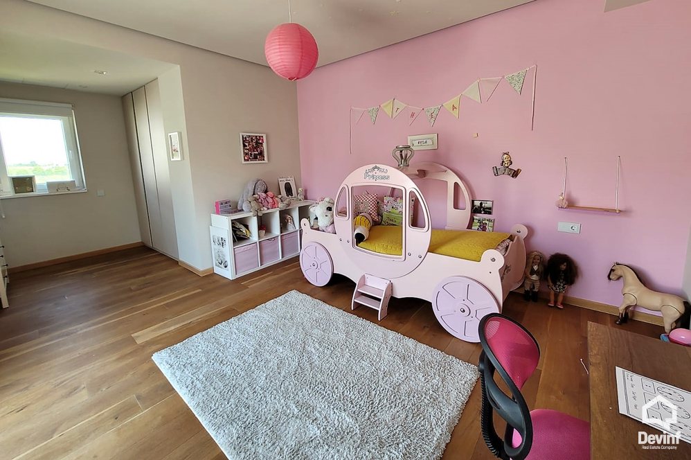 Tirane For Rent Villa Me shume se 4 dhoma Villa located in a residential complex in Sauk, near Tirana East Gate center Villa Residential Complex