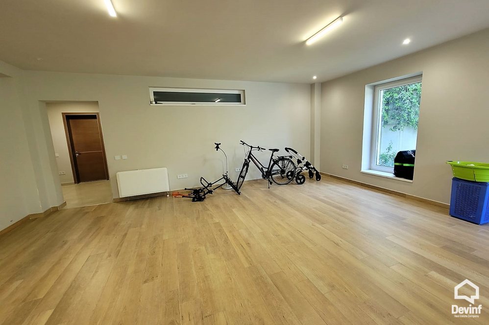 Tirane For Rent Villa Me shume se 4 dhoma Villa located in a residential complex in Sauk, near Tirana East Gate center Villa Residential Complex