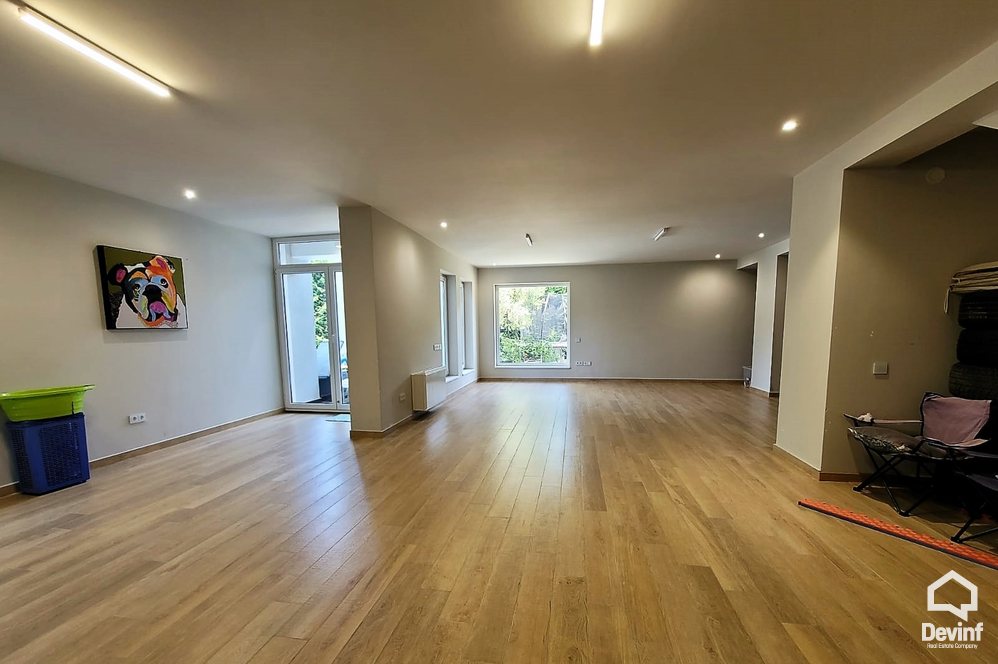 Tirane For Rent Villa Me shume se 4 dhoma Villa located in a residential complex in Sauk, near Tirana East Gate center Villa Residential Complex