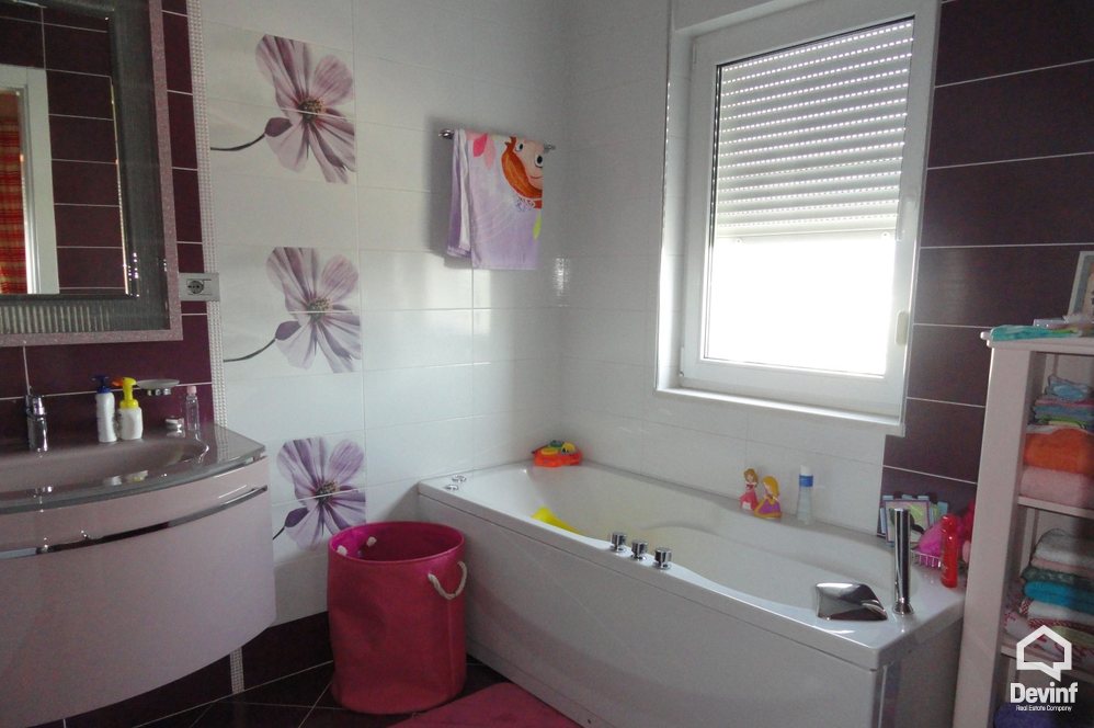 Tirane For Sale Apartment 4+1+G New building located near the Albanian Radio and Television Apartment