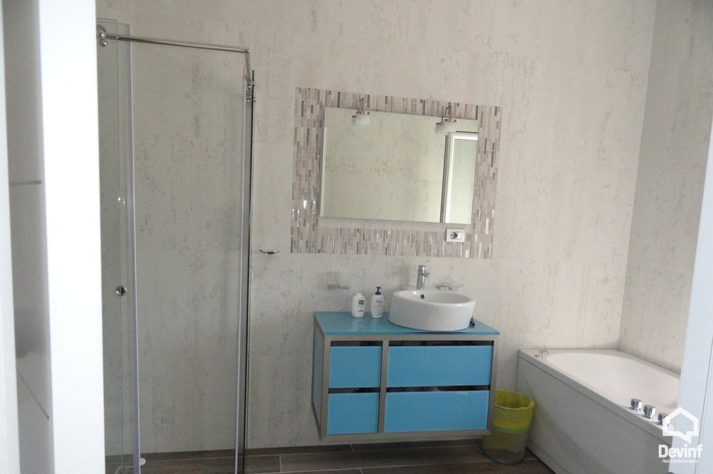 Tirane For Sale Apartment 4+1+G New building located near the Albanian Radio and Television Apartment