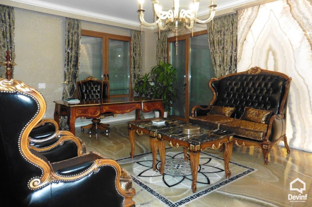 Tirane Qera Zyre  Ne Bulevardin Gjergj Fishta Zyre