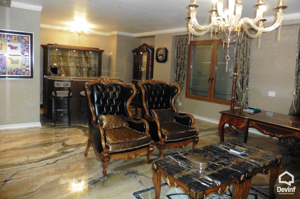 Tirane Qera Zyre  Ne Bulevardin Gjergj Fishta Zyre