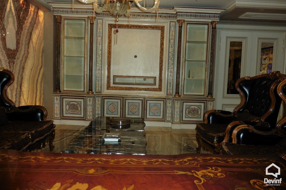 Tirane Qera Zyre  Ne Bulevardin Gjergj Fishta Zyre