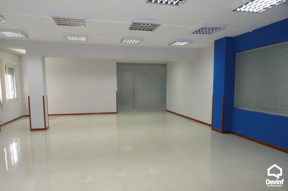 Tirane Qera Zyre  Zyra ne zonen e Bllokut zyre