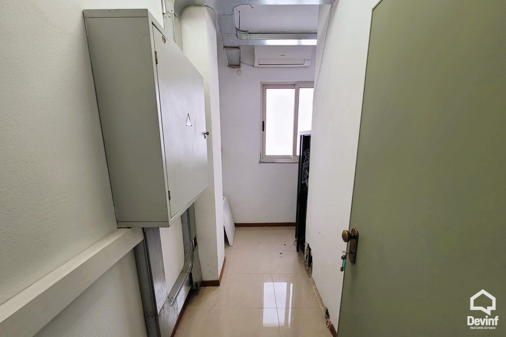 Tirane Qera Zyre  Zyre ne zonen e Bllokut zyre call center klinike