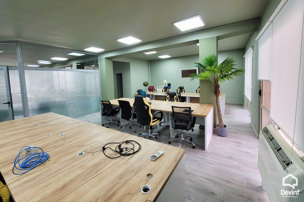 Tirane Qera Zyre  Zyre ne zonen e Bllokut zyre call center klinike