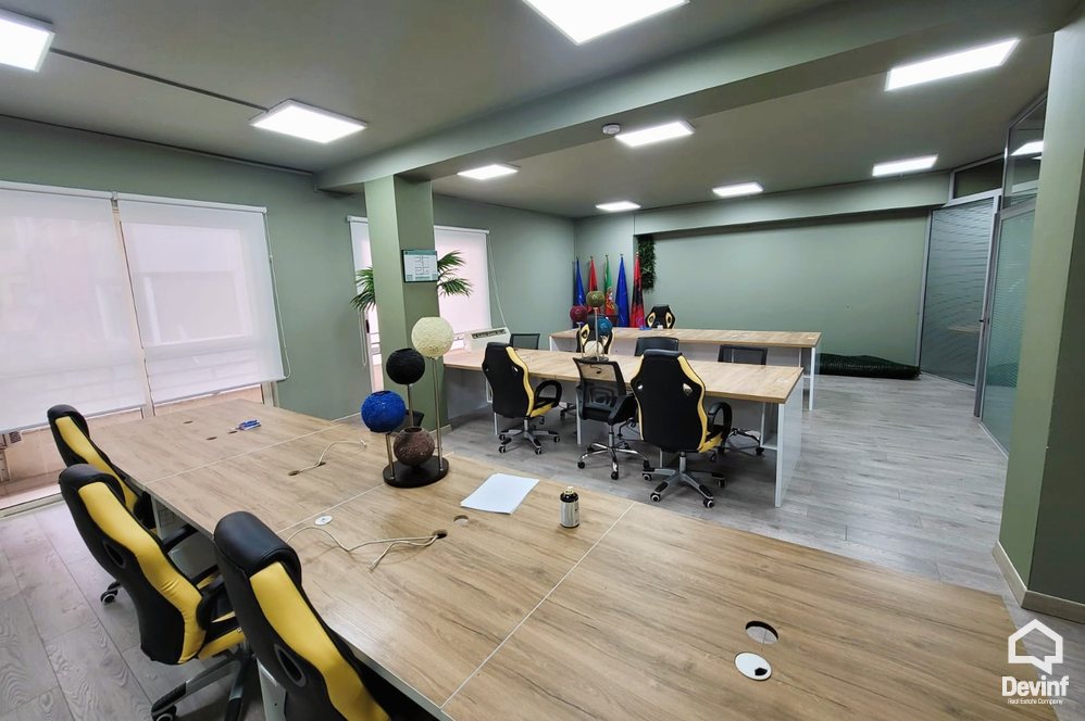 Tirane Qera Zyre  Zyre ne zonen e Bllokut zyre call center klinike