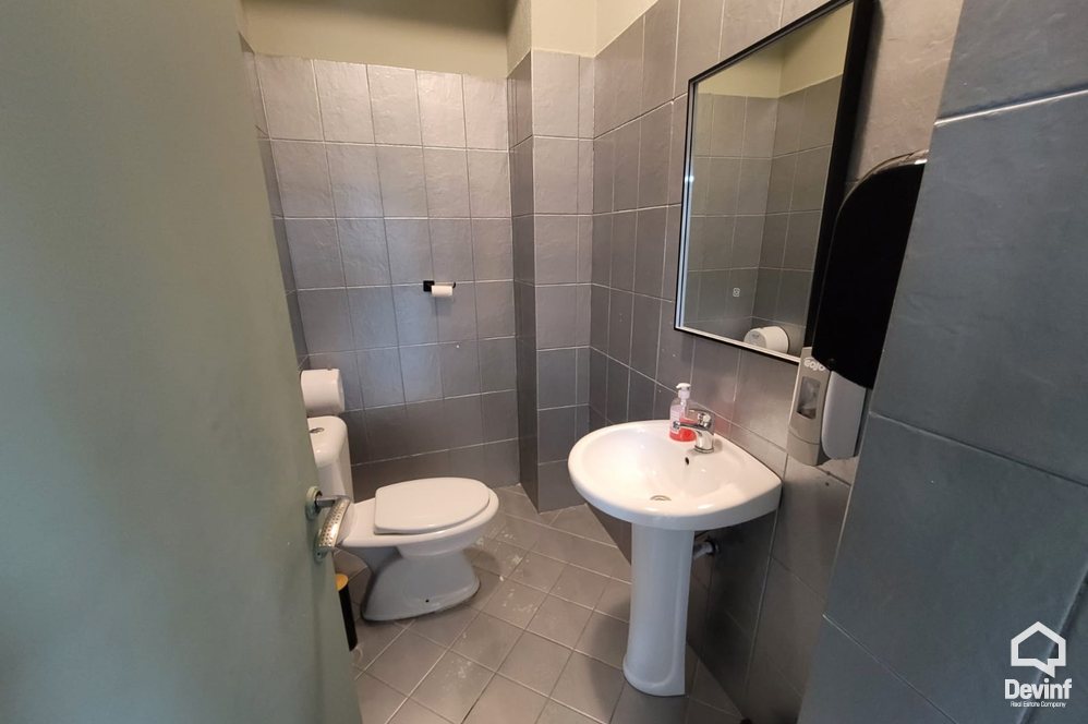 Tirane Qera Zyre  Zyre ne zonen e Bllokut zyre call center klinike