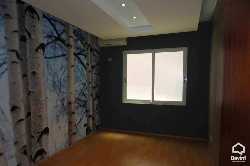 Tirane Qera Zyre  Zyre ne zonen e Ish-Bllokut Zyre