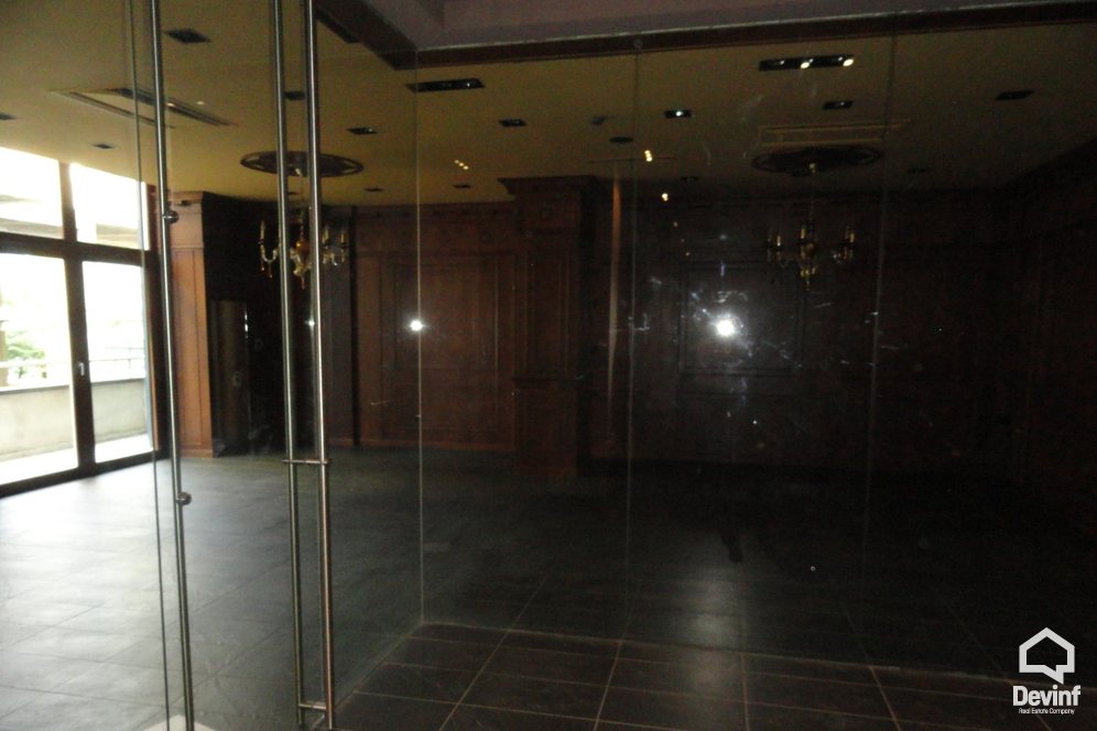 Tirane Qera Dyqan  Dyqan ne zonen e Bllokut Zyre