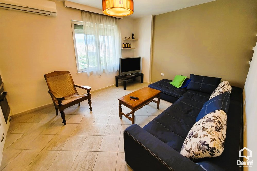 Tirane Qera Apartament 1+1+A Apartament ne Bulevardin Zhan Dark apartament