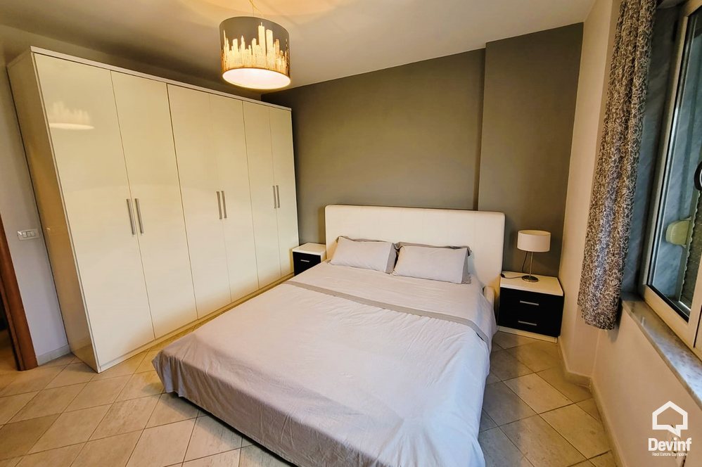 Tirane Qera Apartament 1+1+A Apartament ne Bulevardin Zhan Dark apartament