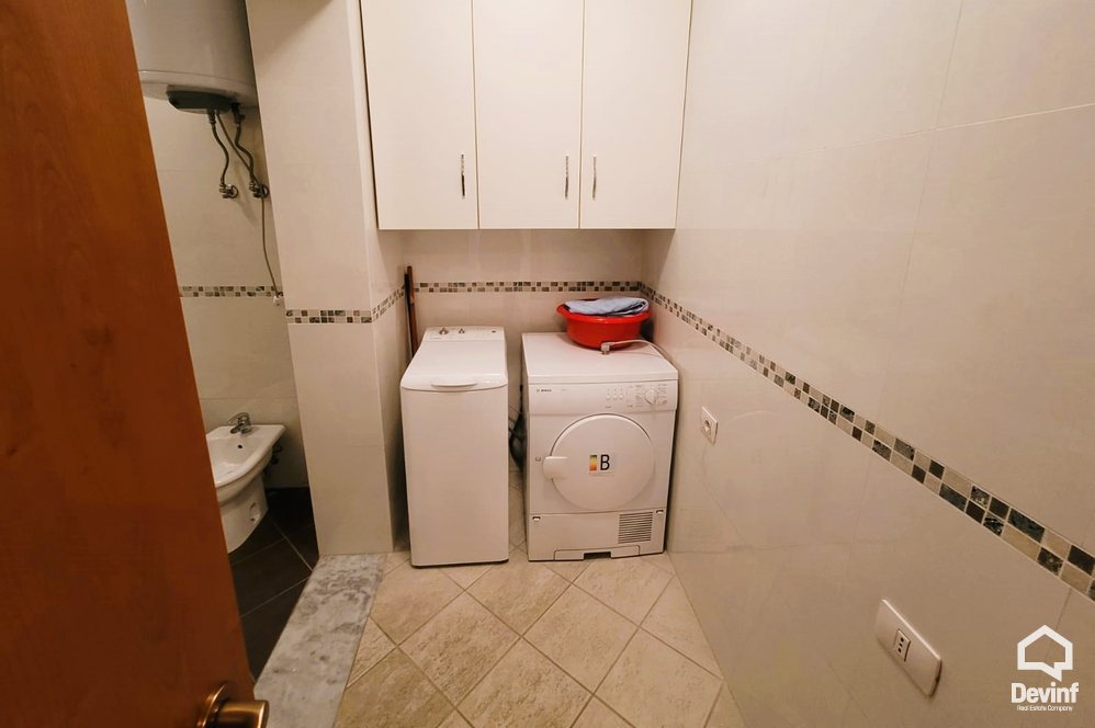 Tirane Qera Apartament 1+1+A Apartament ne Bulevardin Zhan Dark apartament