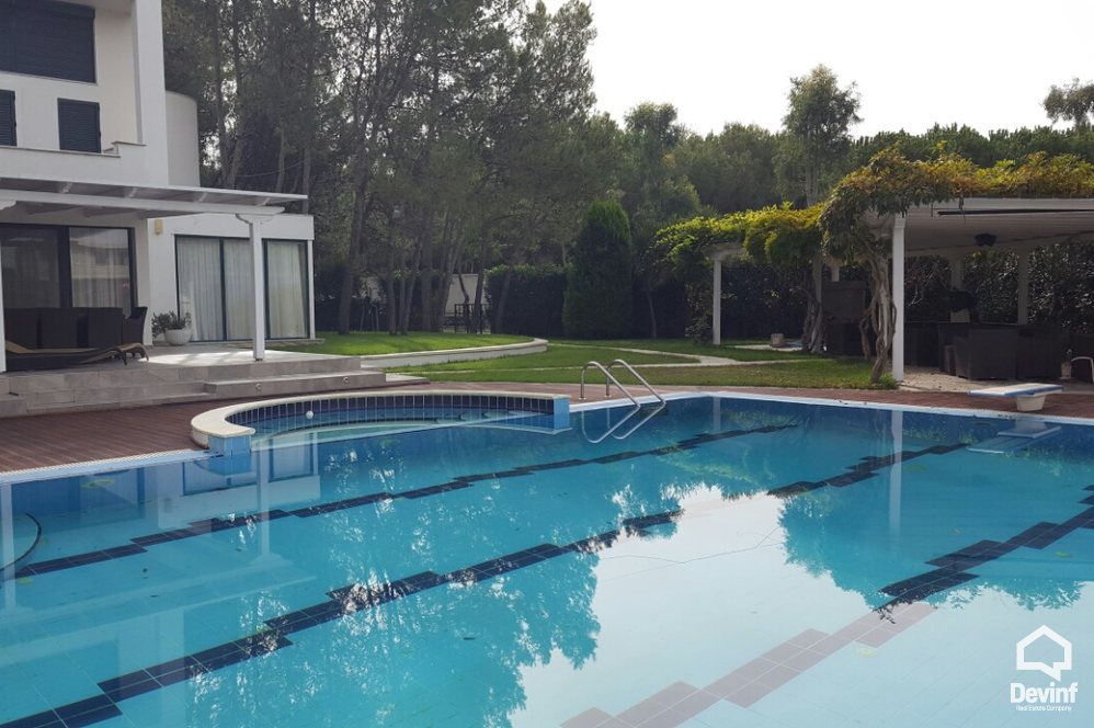 Durres For Sale Villa Me shume se 4 dhoma The villa is located in a nice residential complex on the Adriatic coast 