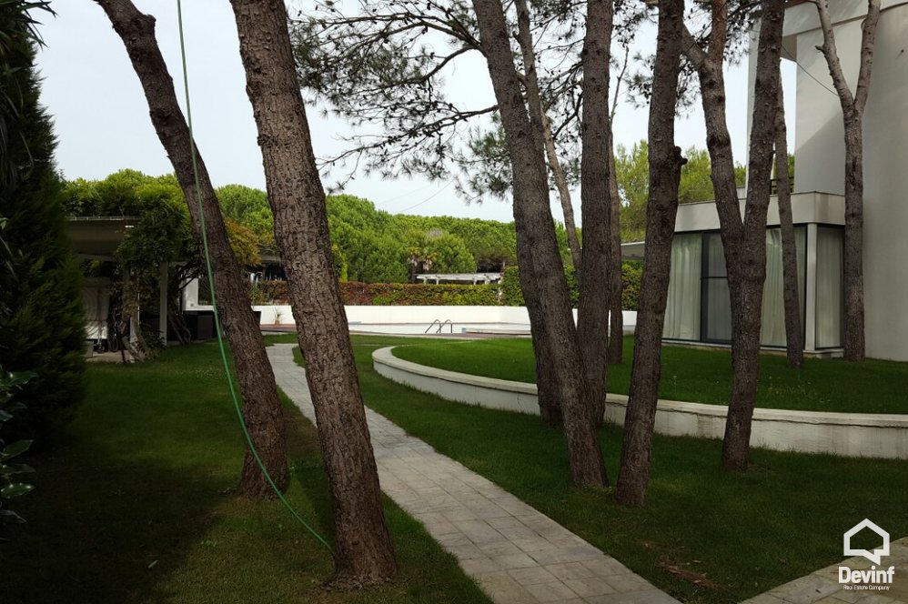 Durres For Sale Villa Me shume se 4 dhoma The villa is located in a nice residential complex on the Adriatic coast 