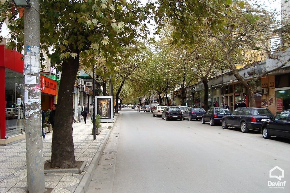 Tirane Shitje Dyqan  Rruga Myslym Shyri dyqan