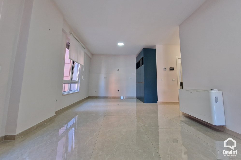 Tirane Qera Zyre 1+1 Rruga Myslym Shyri, prane Gjykates se Larte apartament zyre