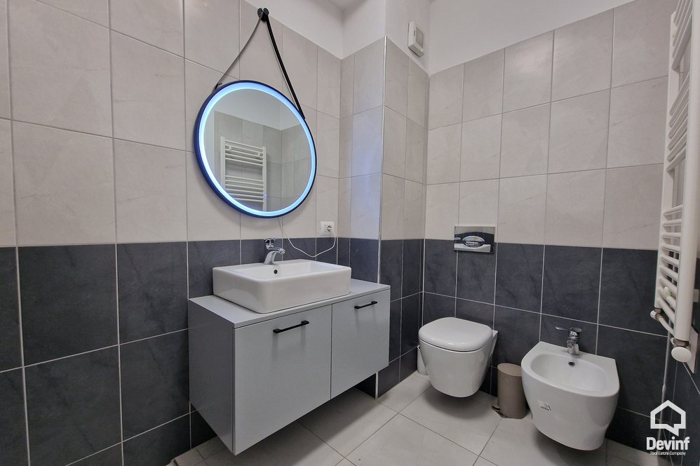 Tirane Qera Zyre 1+1 Rruga Myslym Shyri, prane Gjykates se Larte apartament zyre