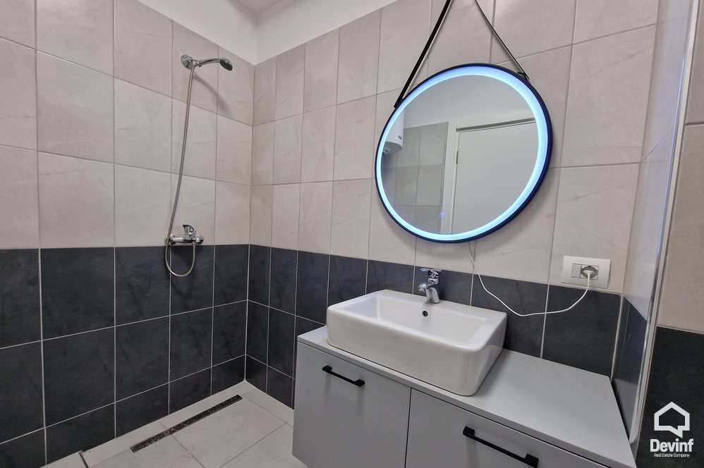 Tirane Qera Zyre 1+1 Rruga Myslym Shyri, prane Gjykates se Larte apartament zyre