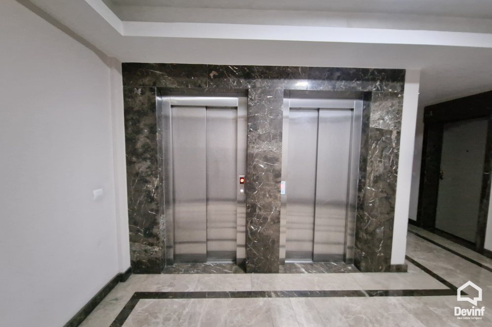 Tirane Qera Zyre 1+1 Rruga Myslym Shyri, prane Gjykates se Larte apartament zyre