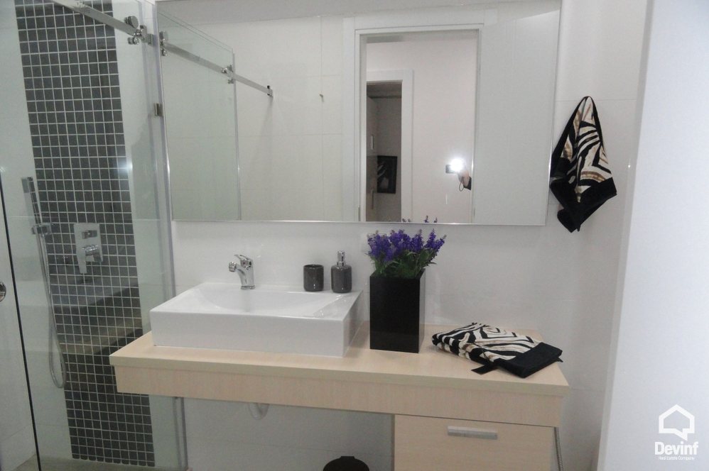Tirane Qera Apartament 1+1+A Pallat i ri ne zonen e Tiranes se Re. apartament